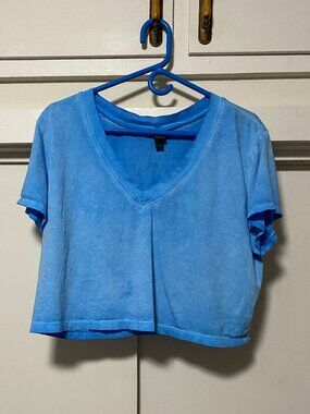 Wild Fable, short sleeve, amazing blue crop tee, size XL